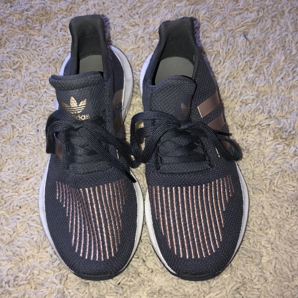 Adidas tennis shoes